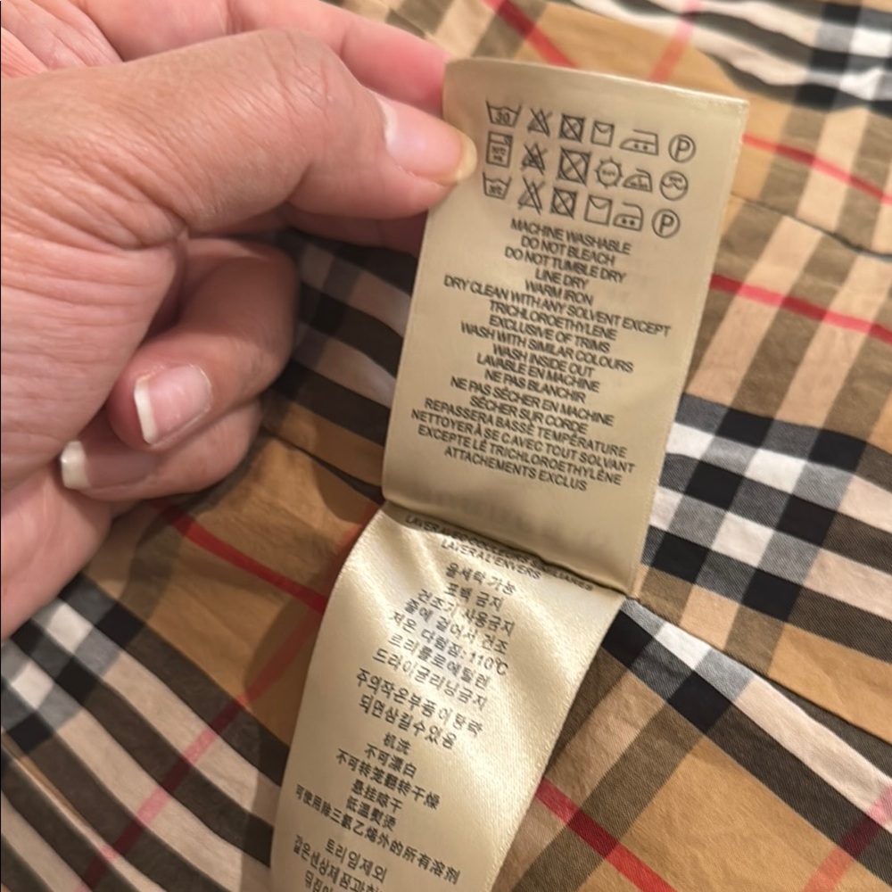 Authentic Burberry Coat - Picture 13 of 13
